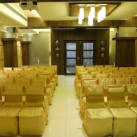 Hotel Alka Residency Тхане Екстер'єр фото